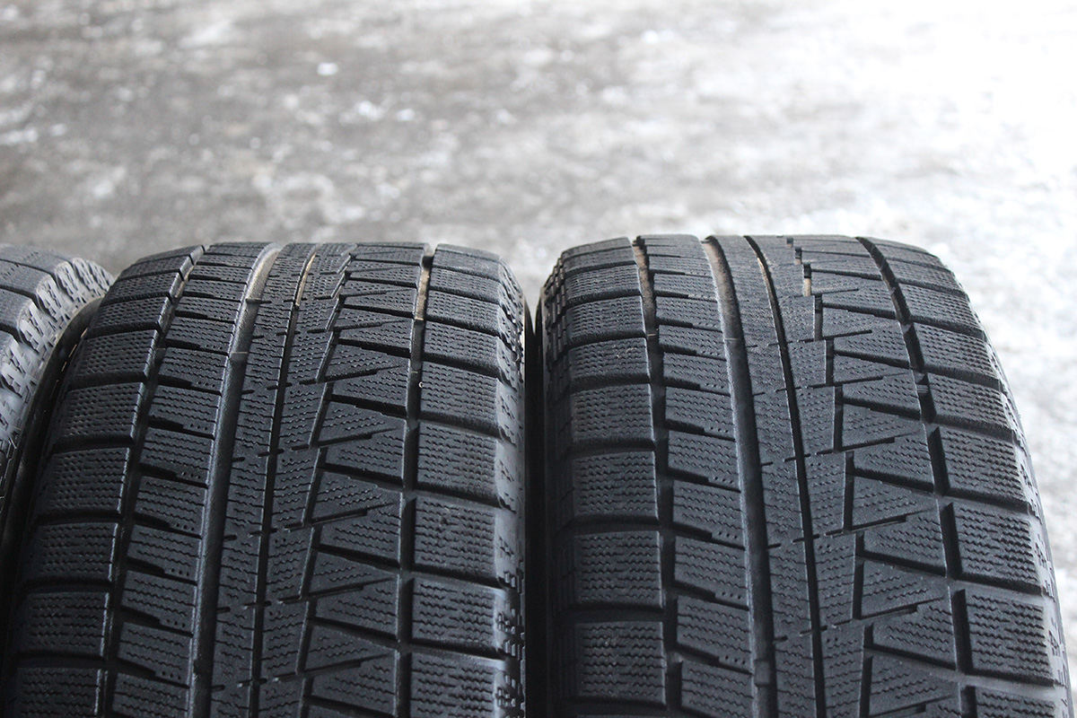 Bridgestone blizzak 225 50 r17. Bridgestone Revo 1 215/55 17. 235/50/17 Зима купить. Бу резина зима 215 65 16 Бриджстоун близак Рево Тюмень.