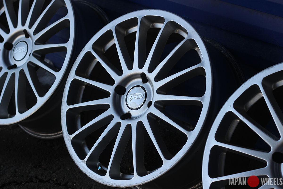 RAYS VERSUS TURISMO VESTA 100-5h 17インチ① Диски Rays Vesta Turismo - Japan Wheels