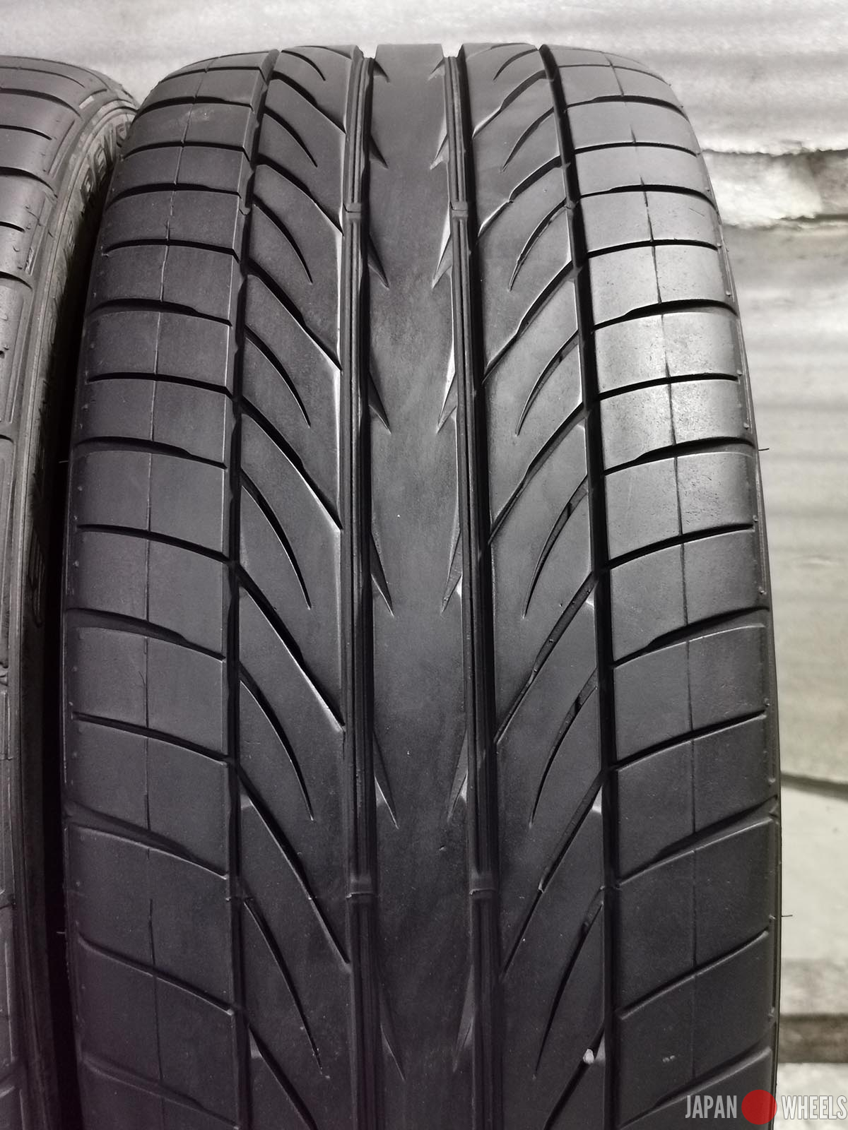 GOODYEAR REVSPEC 195/50R16 17年製 送税込4本￥30，000 ②